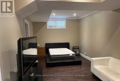 LOWER - 45 ONTARIO COURT S , Mississauga, Ontario L5M 2K5 5