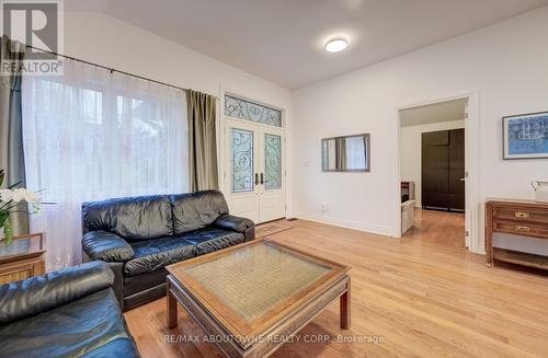 3091 Parkerhill Road, Mississauga, ON - Indoor Photo Showing Living Room