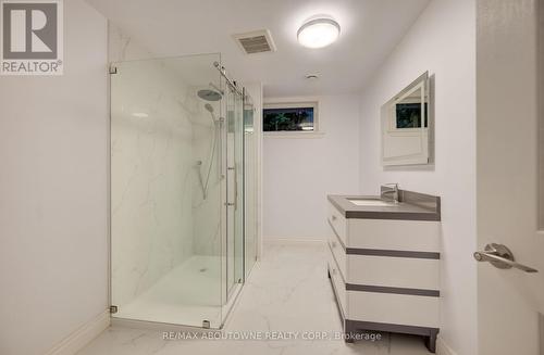 3091 Parkerhill Road, Mississauga, ON - Indoor Photo Showing Bathroom