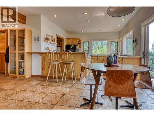 220 Grohman Creek Road, Nelson, BC - Indoor