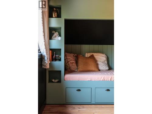 220 Grohman Creek Road, Nelson, BC - Indoor Photo Showing Bedroom