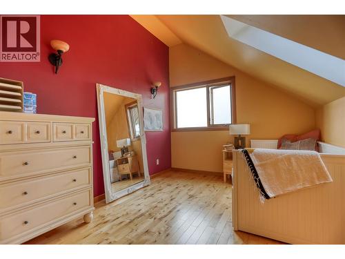 220 Grohman Creek Road, Nelson, BC - Indoor