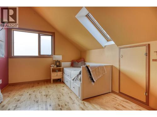220 Grohman Creek Road, Nelson, BC - Indoor