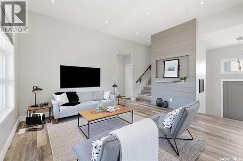 814 Werschner Court, Saskatoon, SK - Indoor Photo Showing Living Room