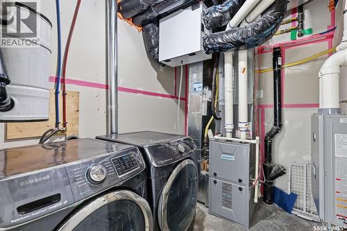 814 Werschner Court, Saskatoon, SK - Indoor Photo Showing Laundry Room