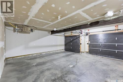 814 Werschner Court, Saskatoon, SK - Indoor Photo Showing Garage