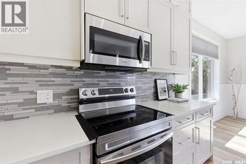 814 Werschner Court, Saskatoon, SK - Indoor Photo Showing Kitchen With Upgraded Kitchen