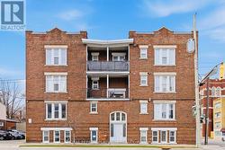 6 - 120 SHERMAN AVENUE S  Hamilton, ON L8M 2P9
