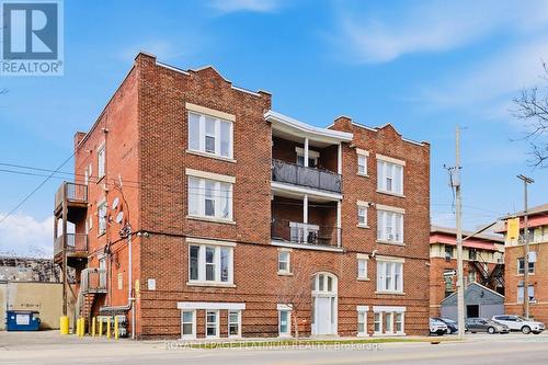 6 - 120 SHERMAN AVENUE S , Hamilton, Ontario L8M 2P9 2