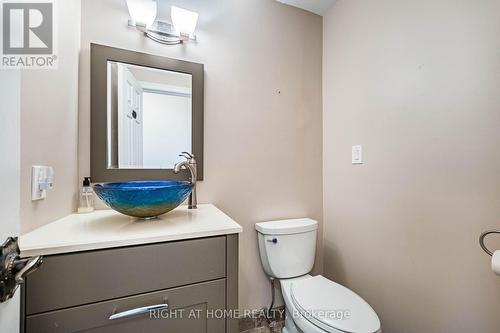 1941 Four Seasons Drive, Burlington, ON - Indoor Photo Showing Bathroom