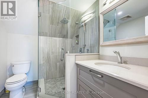 1941 Four Seasons Drive, Burlington, ON - Indoor Photo Showing Bathroom