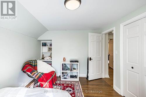 1941 Four Seasons Drive, Burlington, ON - Indoor Photo Showing Bedroom