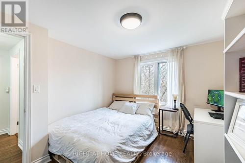1941 Four Seasons Drive, Burlington, ON - Indoor Photo Showing Bedroom