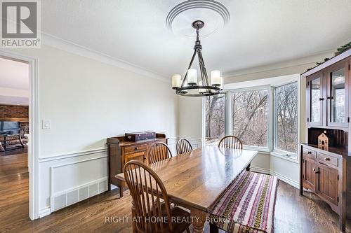 1941 Four Seasons Drive, Burlington, ON - Indoor Photo Showing Dining Room