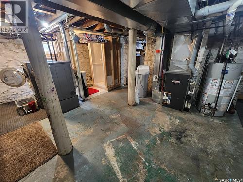 1401 3Rd Street, Estevan, SK - Indoor Photo Showing Basement