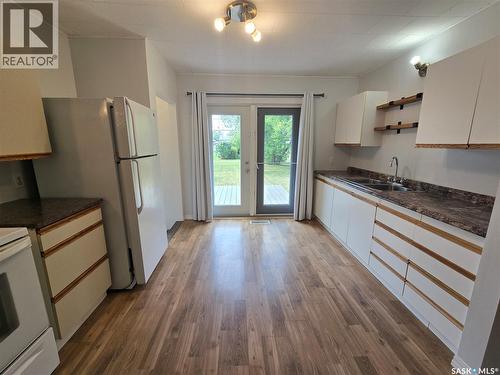 906 Pacific Street, Grenfell, SK - Indoor Photo Showing Kitchen With Double Sink