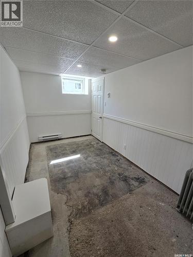 906 Pacific Street, Grenfell, SK - Indoor