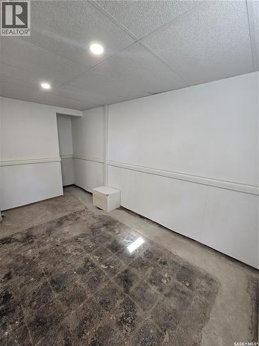 906 Pacific Street, Grenfell, SK - Indoor