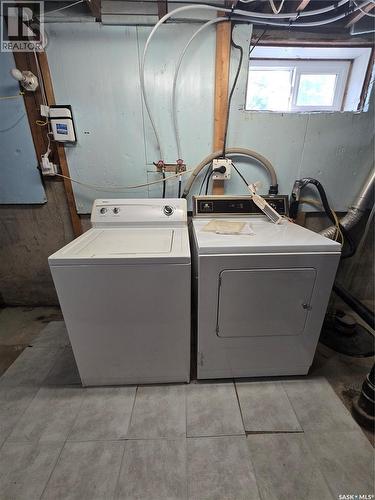 906 Pacific Street, Grenfell, SK - Indoor Photo Showing Laundry Room