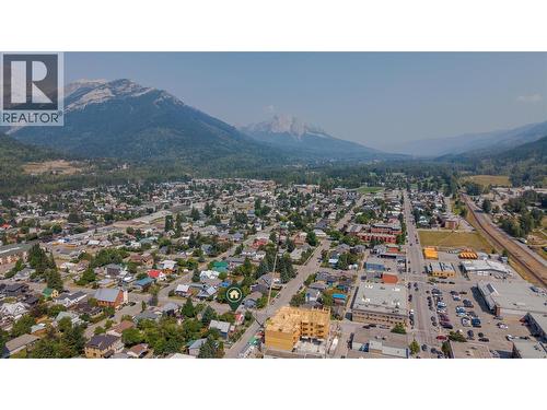 691 3Rd Avenue, Fernie, BC - Outdoor With View