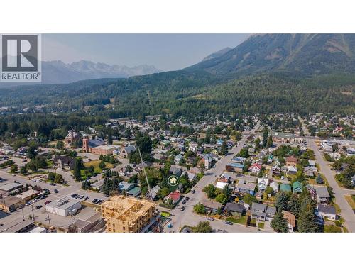 691 3Rd Avenue, Fernie, BC - Outdoor With View