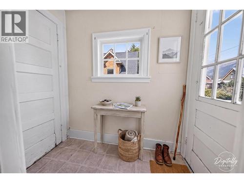 691 3Rd Avenue, Fernie, BC - Indoor