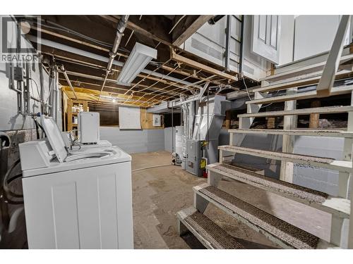 691 3Rd Avenue, Fernie, BC - Indoor