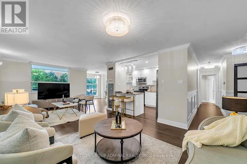 314 - 30 HARDING BOULEVARD W  Richmond Hill, ON L4C 9M3