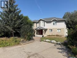 10 Meadow BAY  Lumsden, SK S0G 3C0