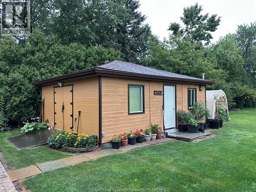 3325 Baseline Road, Windsor, ON - Outdoor