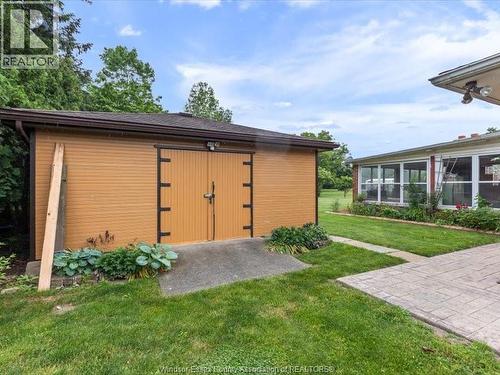 3325 Baseline Road, Windsor, ON - Outdoor