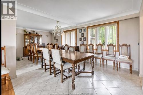 3325 Baseline Road, Windsor, ON - Indoor Photo Showing Dining Room