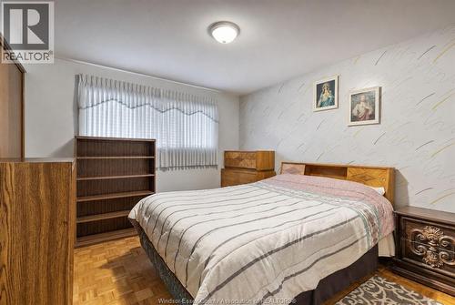 3325 Baseline Road, Windsor, ON - Indoor Photo Showing Bedroom