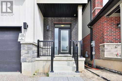 UPPER - 24 BRODDY AVENUE , Brantford, Ontario N3T 0V2 4