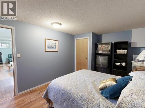 3700 Mackenzie Ave, Powell River, BC - Indoor Photo Showing Bedroom
