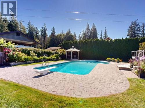3700 Mackenzie Ave, Powell River, BC - Outdoor With In Ground Pool With Backyard