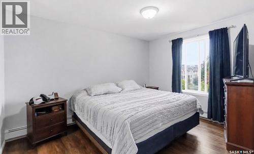 401 215 Lowe Road, Saskatoon, SK - Indoor Photo Showing Bedroom