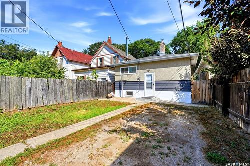 1321 Victoria Avenue, Regina, SK - Outdoor