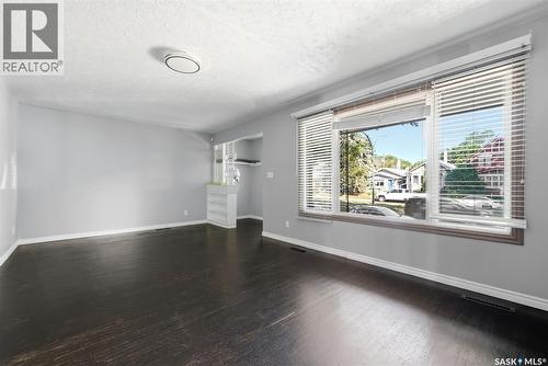 1321 Victoria Avenue, Regina, SK - Indoor Photo Showing Other Room