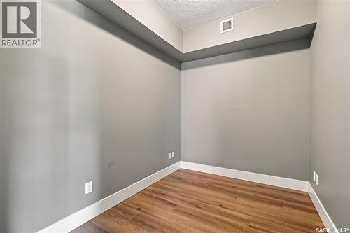 310 404 C Avenue S, Saskatoon, SK - Indoor Photo Showing Other Room