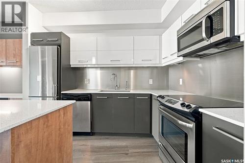 310 404 C Avenue S, Saskatoon, SK - Indoor Photo Showing Kitchen With Upgraded Kitchen