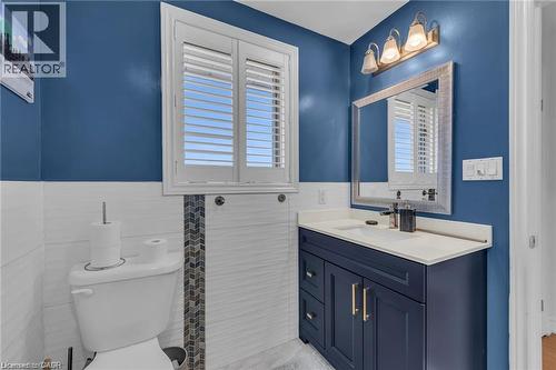 283 Second Road E, Stoney Creek, ON - Indoor Photo Showing Bathroom