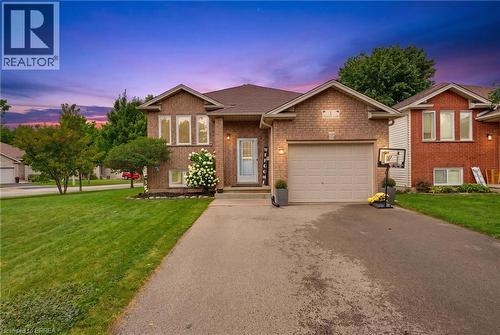 1 LIMERICK Lane  Brantford, ON N3T 6K8