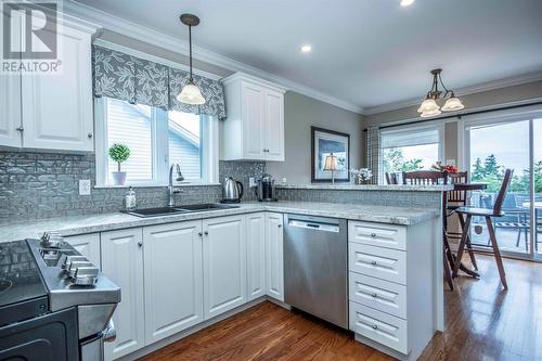 32 Dawsons Run, Conception Bay South, NL - Indoor Photo Showing Kitchen With Upgraded Kitchen