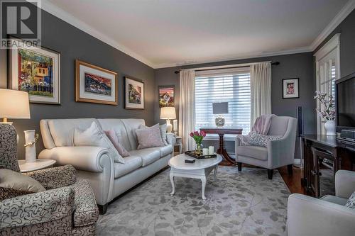 32 Dawsons Run, Conception Bay South, NL - Indoor Photo Showing Living Room