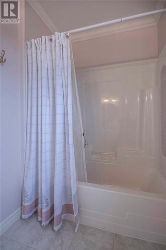 32 Dawsons Run, Conception Bay South, NL - Indoor Photo Showing Bathroom