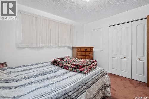 1338 Glendale Street, Moose Jaw, SK - Indoor Photo Showing Bedroom