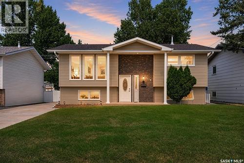 1338 Glendale Street, Moose Jaw, SK - Outdoor