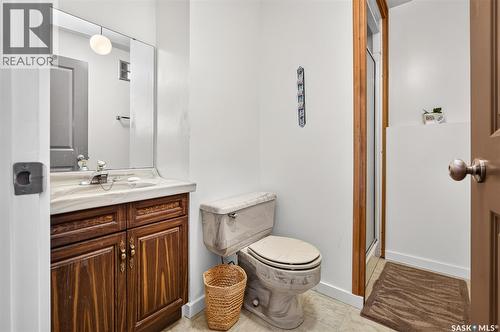 1338 Glendale Street, Moose Jaw, SK - Indoor Photo Showing Bathroom