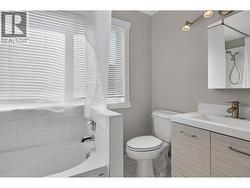 upper level bathroom - 